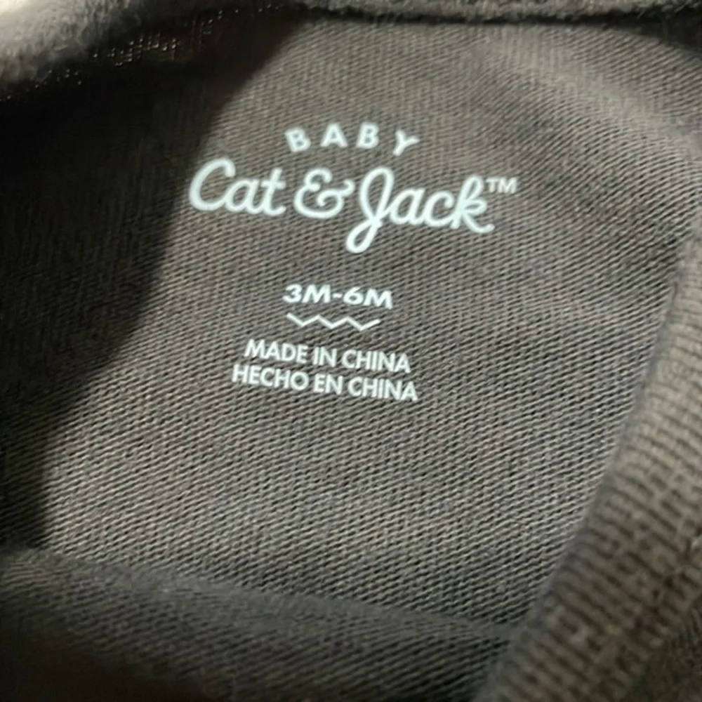 Set Of‎ 2 Jumpers Cat And Jack / Wonder Nation Size Baby 3-6 Months Bodysuits